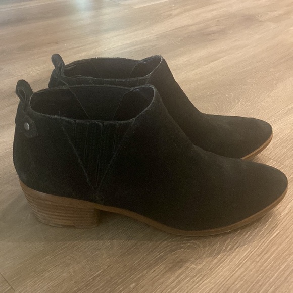 Marc Fisher Wilde Ankle Boots - Picture 2 of 9